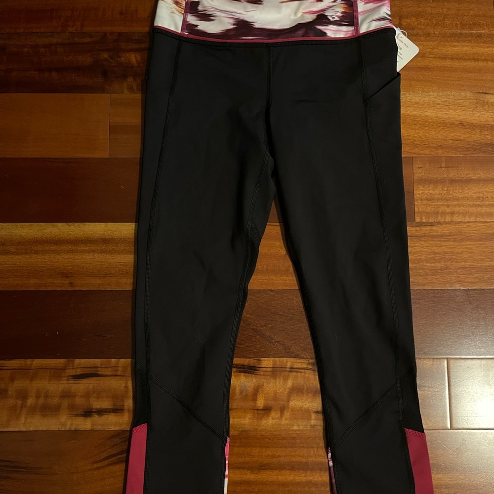 Lululemon Pace Rival Crops - Picture 2 of 9